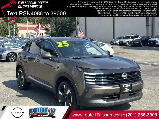 2025 Nissan Kicks SR FWD
