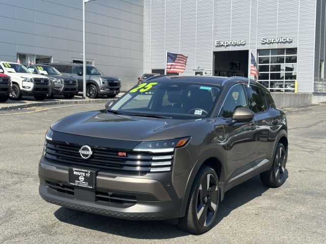 2025 Nissan Kicks SR FWD