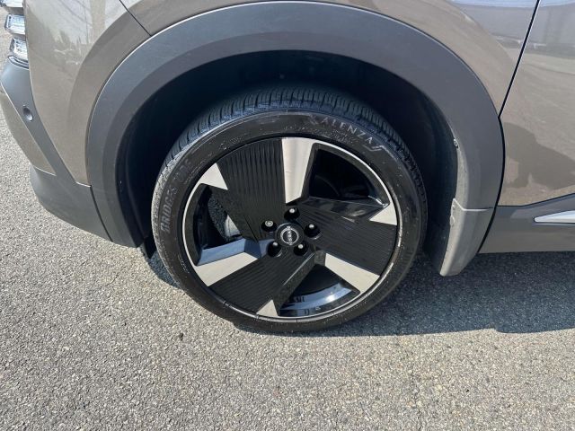 2025 Nissan Kicks SR FWD