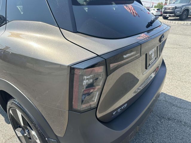 2025 Nissan Kicks SR FWD