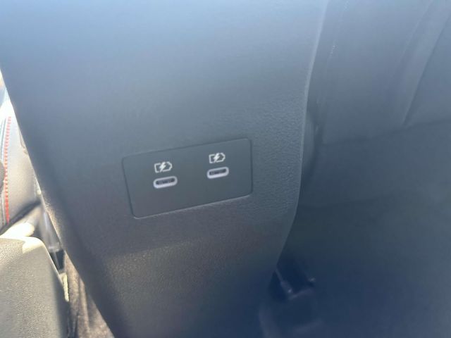 2025 Nissan Kicks SR FWD