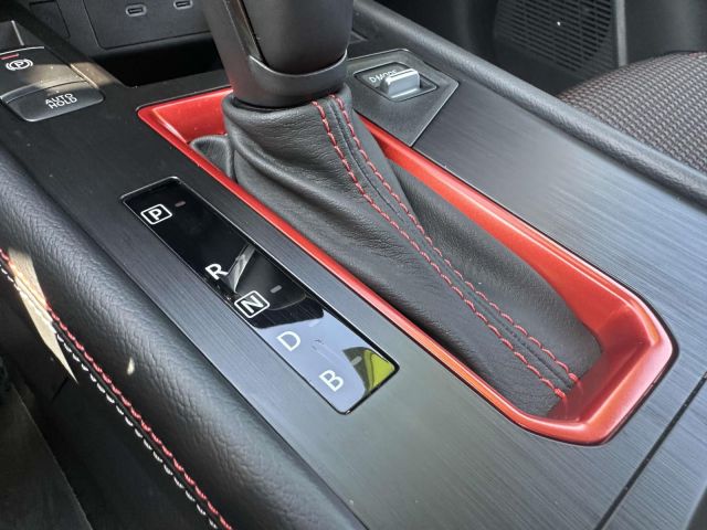 2025 Nissan Kicks SR FWD