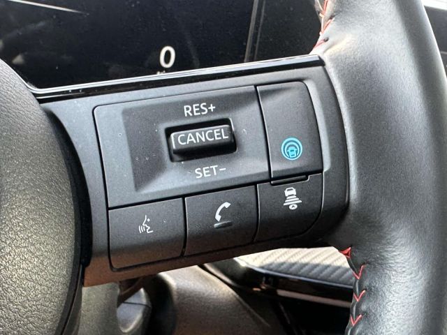 2025 Nissan Kicks SR FWD
