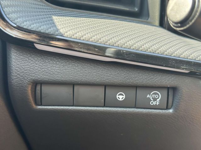 2025 Nissan Kicks SR FWD