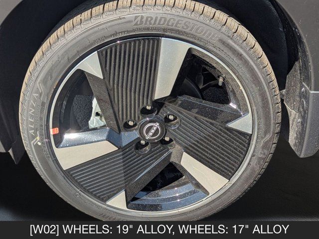 2025 Nissan Kicks SR 2025 Nissan Kicks SR