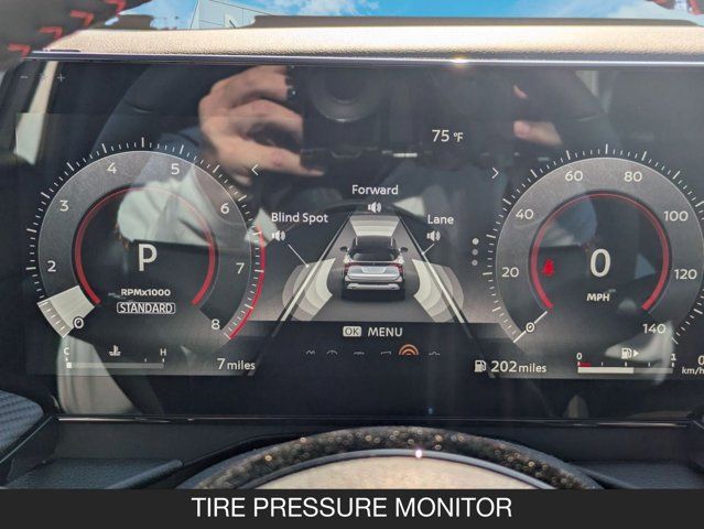 2025 Nissan Kicks SR 2025 Nissan Kicks SR