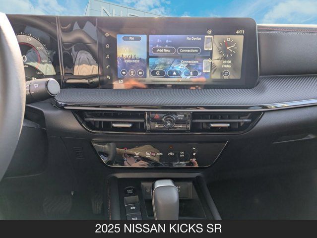 2025 Nissan Kicks SR 2025 Nissan Kicks SR