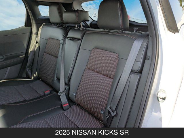 2025 Nissan Kicks SR 2025 Nissan Kicks SR
