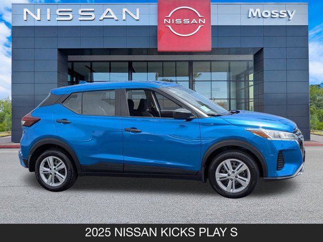 2025 Nissan Kicks Play S 2025 Nissan Kicks Play S