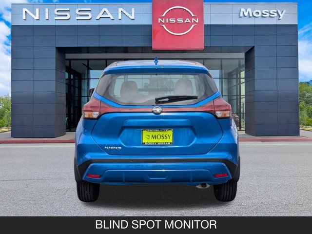 2025 Nissan Kicks Play S 2025 Nissan Kicks Play S