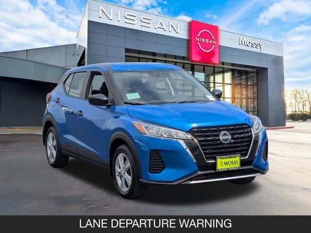 2025 Nissan Kicks Play S 2025 Nissan Kicks Play S
