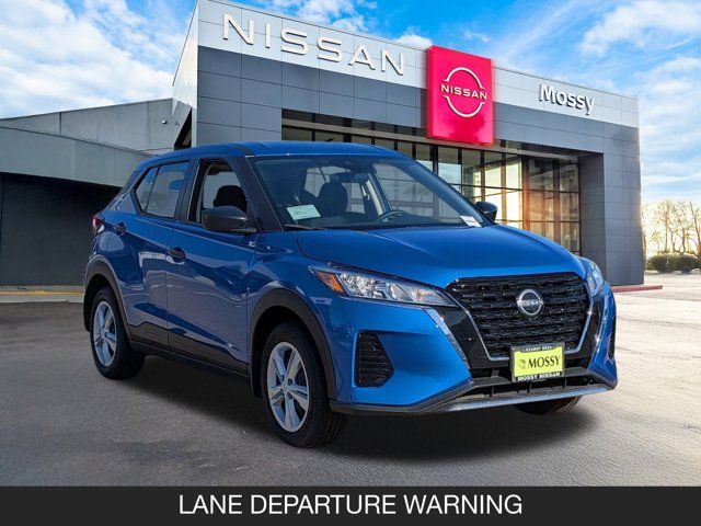 2025 Nissan Kicks Play S 2025 Nissan Kicks Play S