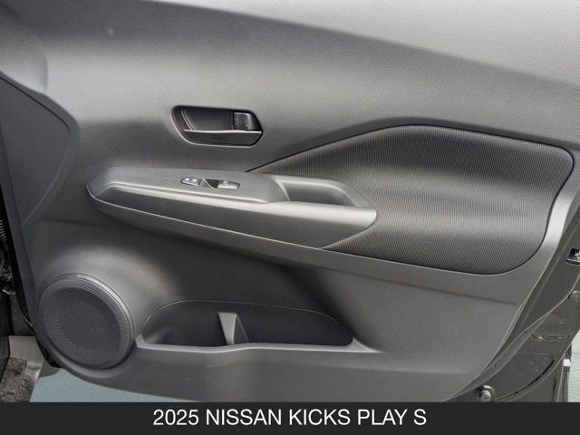 2025 Nissan Kicks Play S 2025 Nissan Kicks Play S