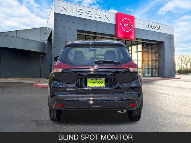 2025 Nissan Kicks Play S 2025 Nissan Kicks Play S