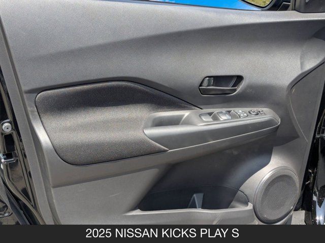 2025 Nissan Kicks Play S 2025 Nissan Kicks Play S