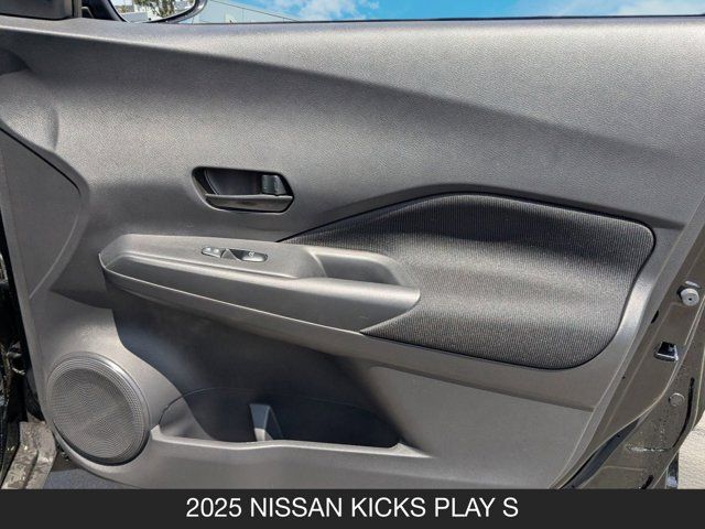 2025 Nissan Kicks Play S 2025 Nissan Kicks Play S