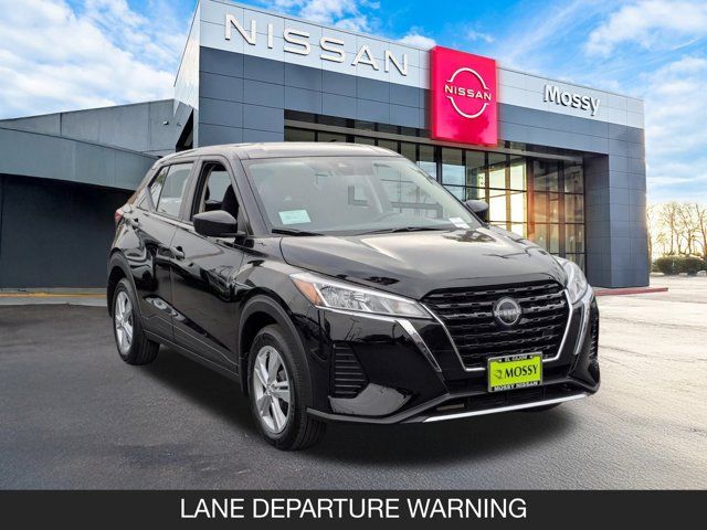 2025 Nissan Kicks Play S 2025 Nissan Kicks Play S