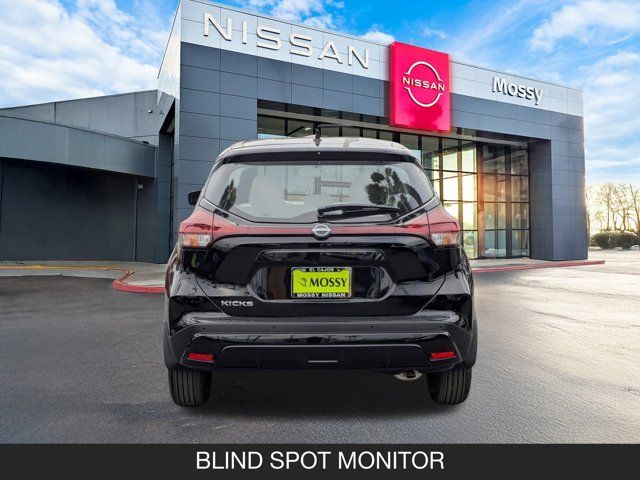 2025 Nissan Kicks Play S 2025 Nissan Kicks Play S