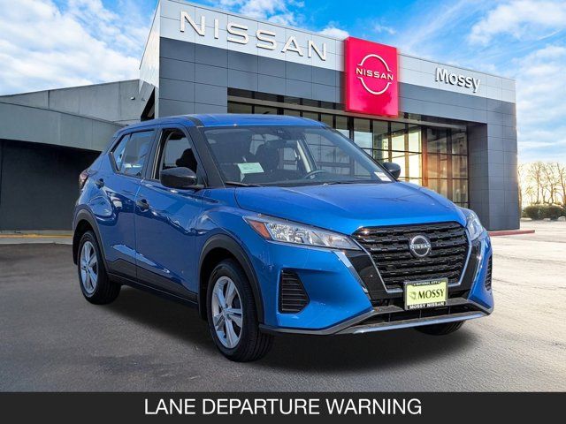2025 Nissan Kicks Play S
