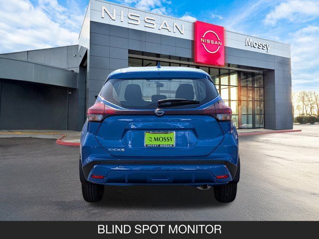 2025 Nissan Kicks Play S