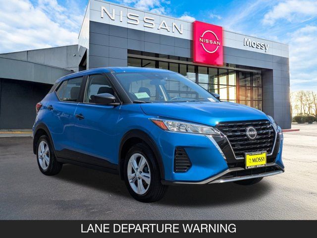 2025 Nissan Kicks Play S 2025 Nissan Kicks Play S