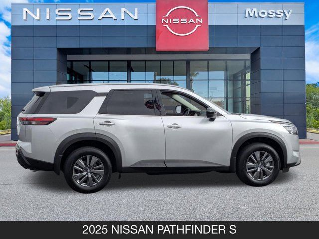 2025 Nissan Pathfinder S 2025 Nissan Pathfinder S