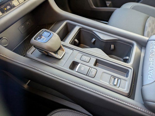 2025 Nissan Pathfinder S 2025 Nissan Pathfinder S