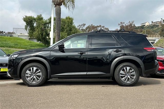 2025 Nissan Pathfinder SV 2025 Nissan Pathfinder SV