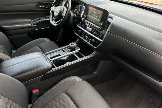 2025 Nissan Pathfinder SV 2025 Nissan Pathfinder SV