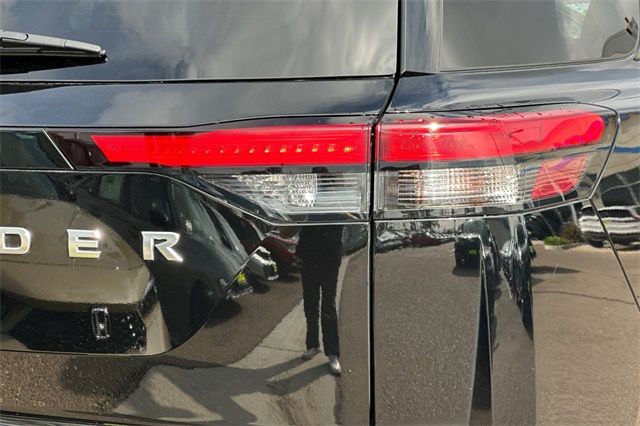 2025 Nissan Pathfinder SV 2025 Nissan Pathfinder SV