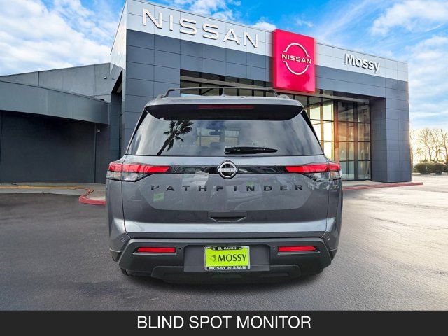 2025 Nissan Pathfinder SV