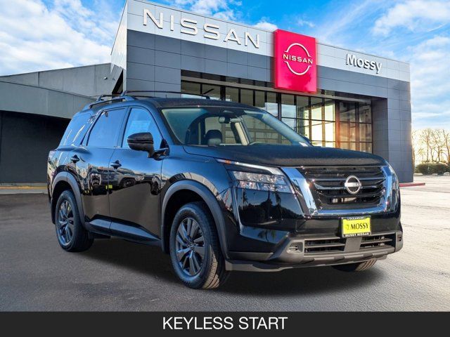 2025 Nissan Pathfinder SV