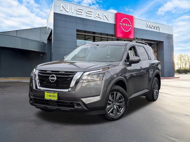 2025 Nissan Pathfinder SV