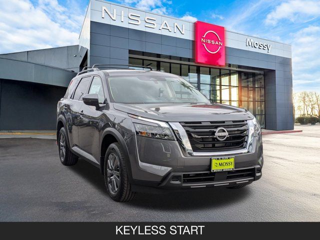 2025 Nissan Pathfinder SV