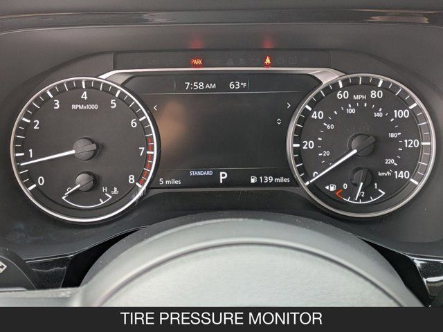 2025 Nissan Pathfinder SV