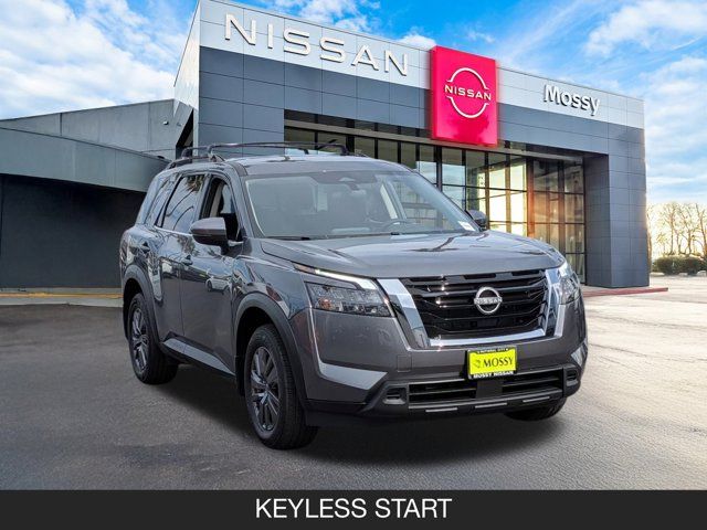 2025 Nissan Pathfinder SV