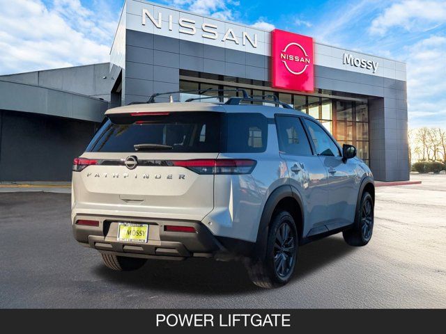 2025 Nissan Pathfinder SV