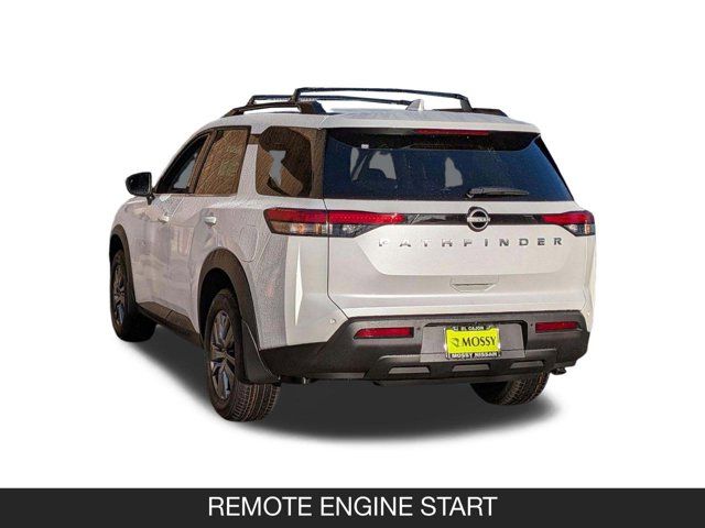 2025 Nissan Pathfinder SV