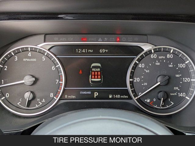 2025 Nissan Pathfinder SV