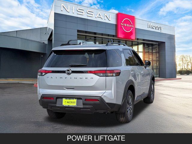 2025 Nissan Pathfinder SV