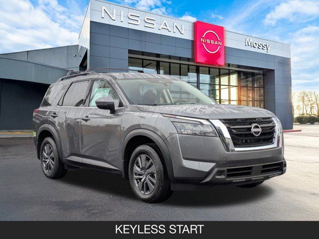 2025 Nissan Pathfinder SV