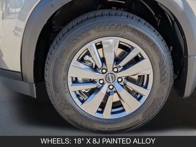 2025 Nissan Pathfinder SV