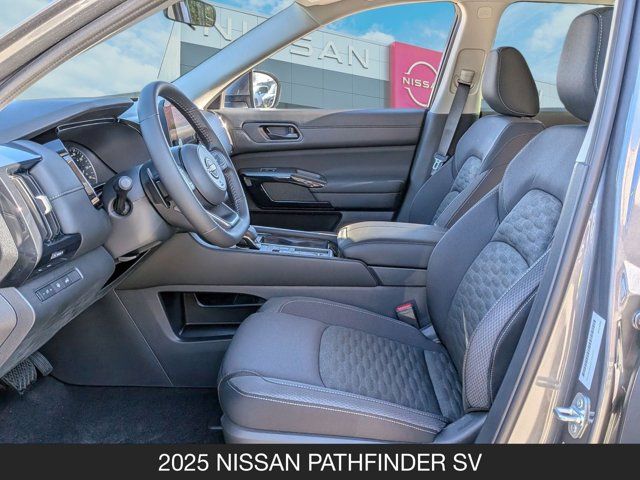 2025 Nissan Pathfinder SV