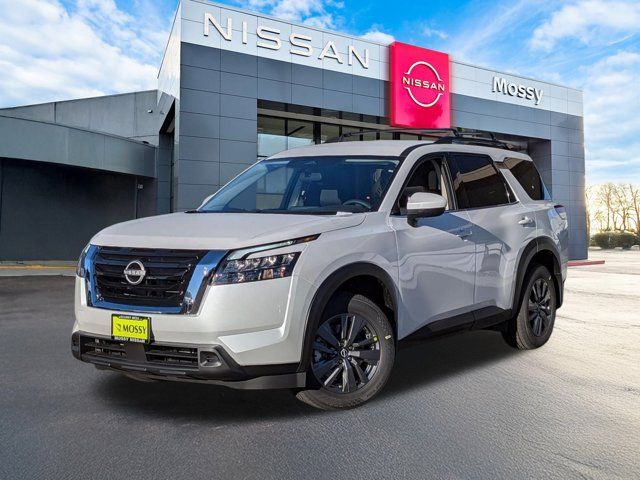 2025 Nissan Pathfinder SV