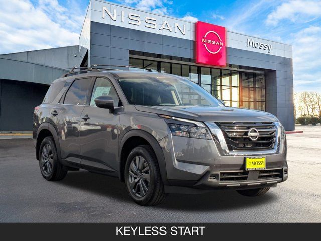 2025 Nissan Pathfinder SV