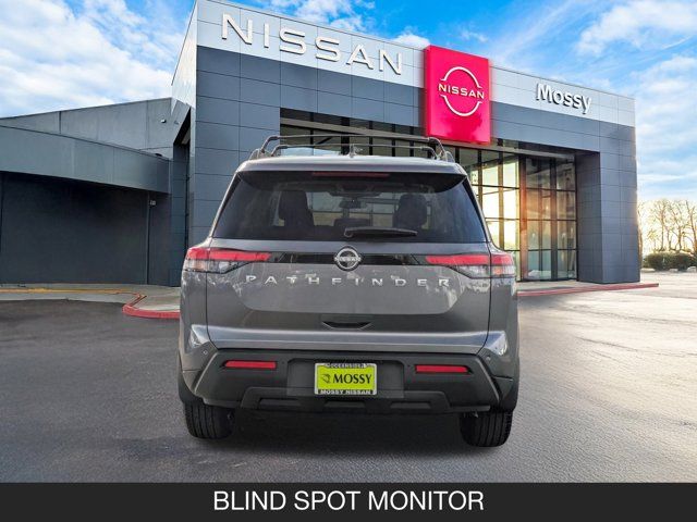 2025 Nissan Pathfinder SV