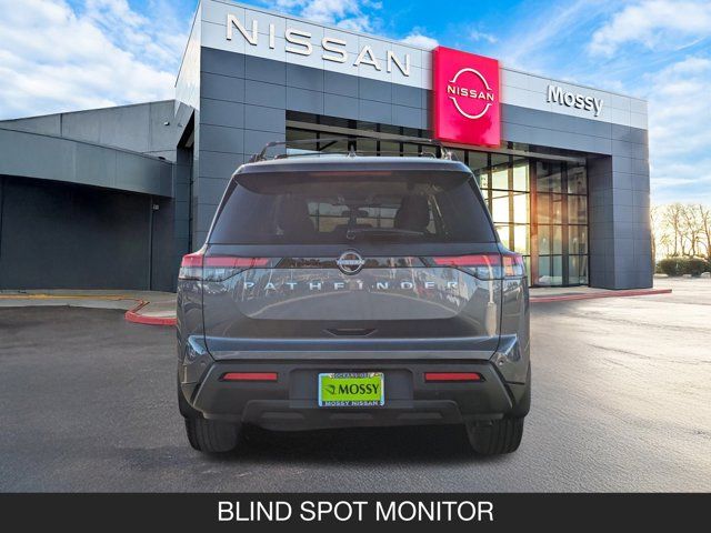 2025 Nissan Pathfinder SV