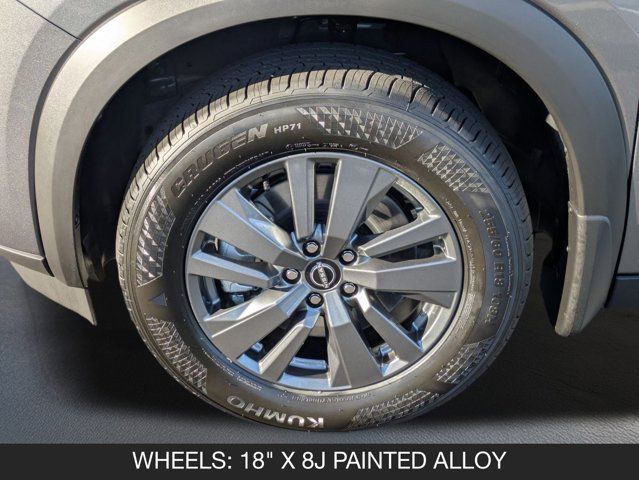 2025 Nissan Pathfinder SV