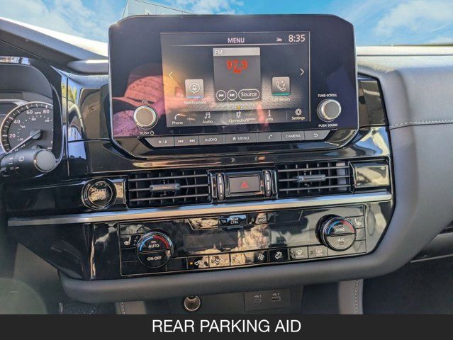 2025 Nissan Pathfinder SV