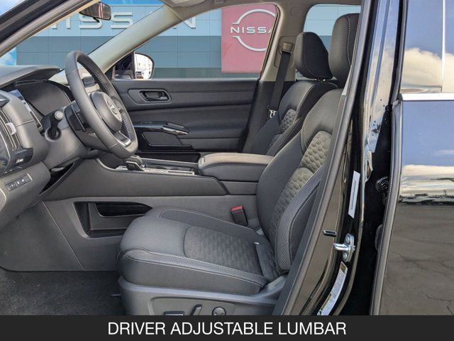 2025 Nissan Pathfinder SV 2025 Nissan Pathfinder SV